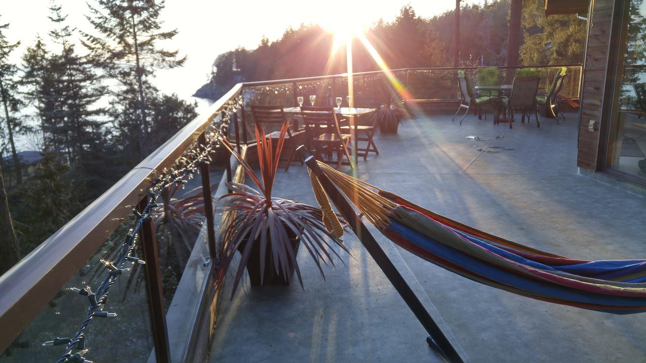 Sunshine Coast Treetop B&B Sechelt Esterno foto