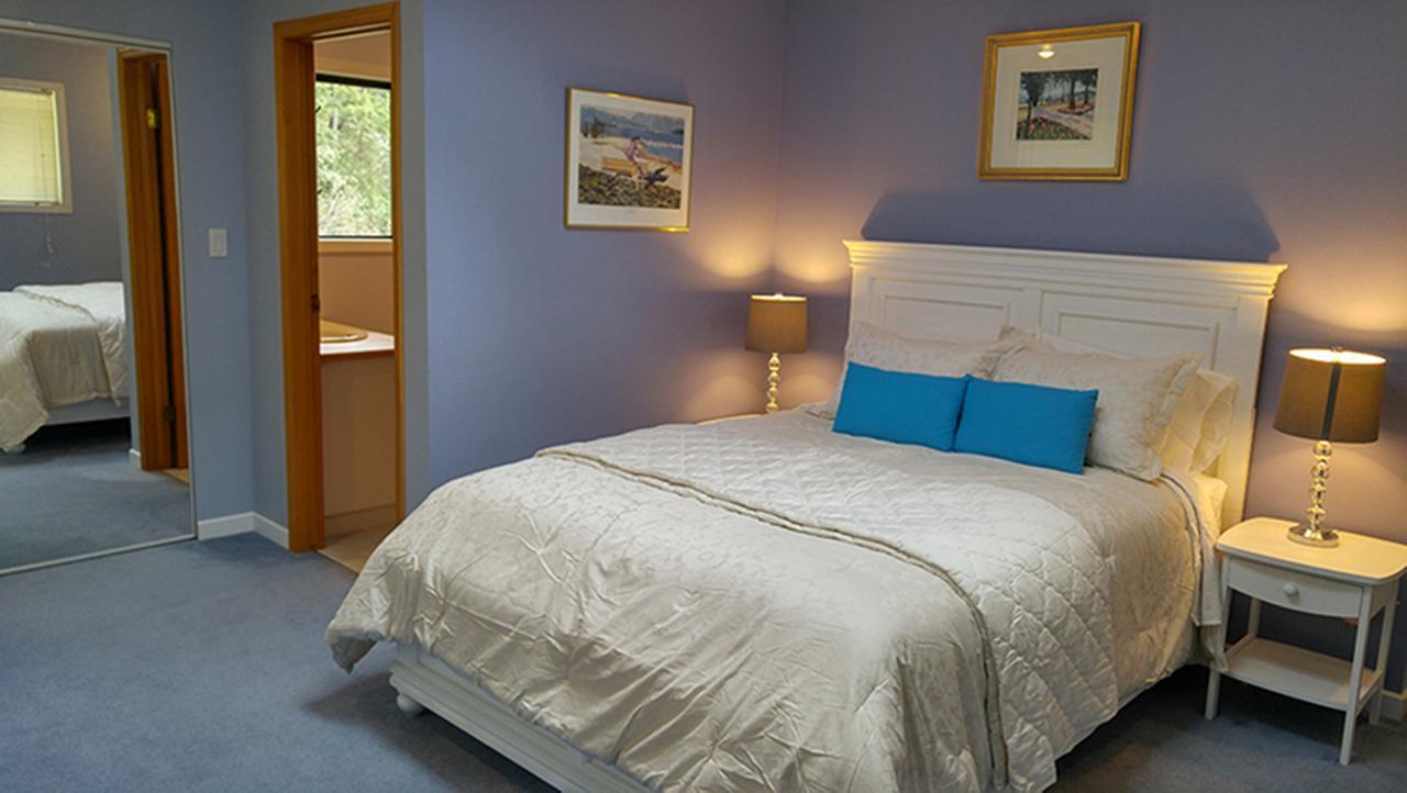 Sunshine Coast Treetop B&B Sechelt Esterno foto