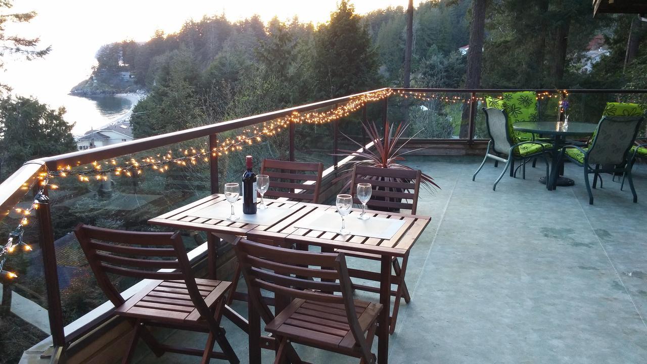 Sunshine Coast Treetop B&B Sechelt Esterno foto